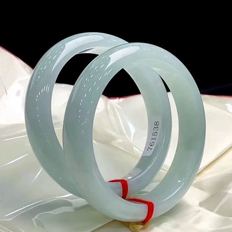 Old Mine Icy Burmese Bracelet, - Lighting & Home Decor Studio Photos recension och pris